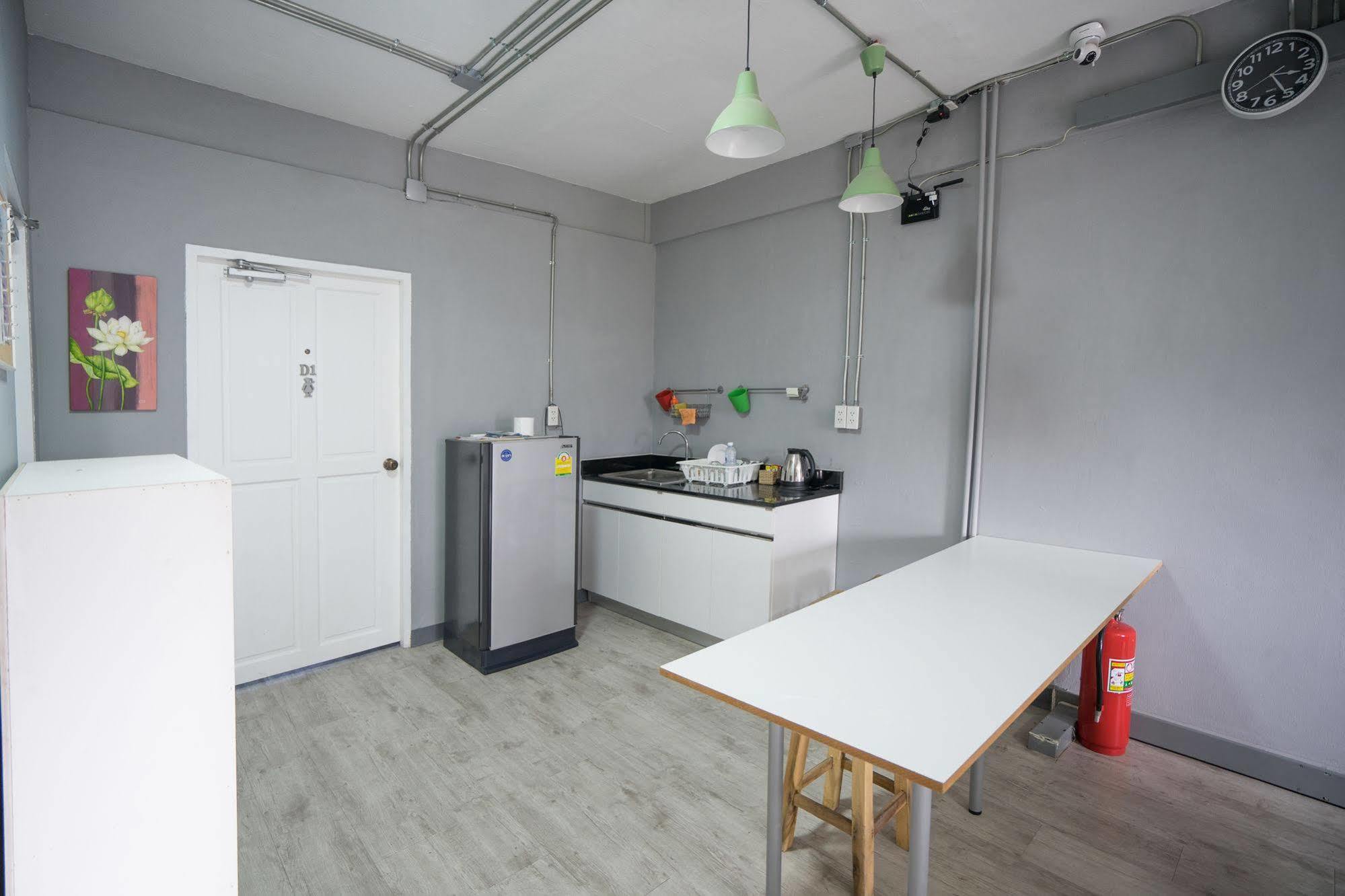 Oyo 437 Hostel Na Nara Μπανγκόκ Εξωτερικό φωτογραφία