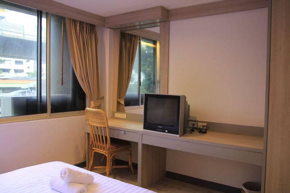Oyo 437 Hostel Na Nara Μπανγκόκ Εξωτερικό φωτογραφία
