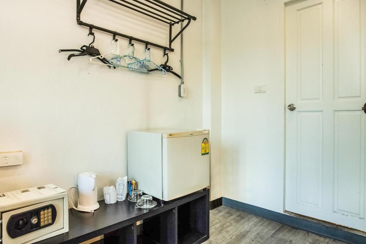 Oyo 437 Hostel Na Nara Μπανγκόκ Εξωτερικό φωτογραφία