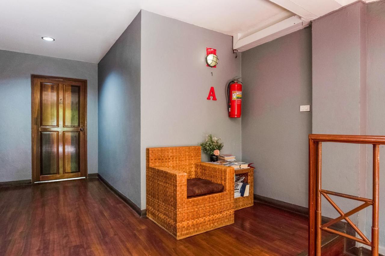 Oyo 437 Hostel Na Nara Μπανγκόκ Εξωτερικό φωτογραφία